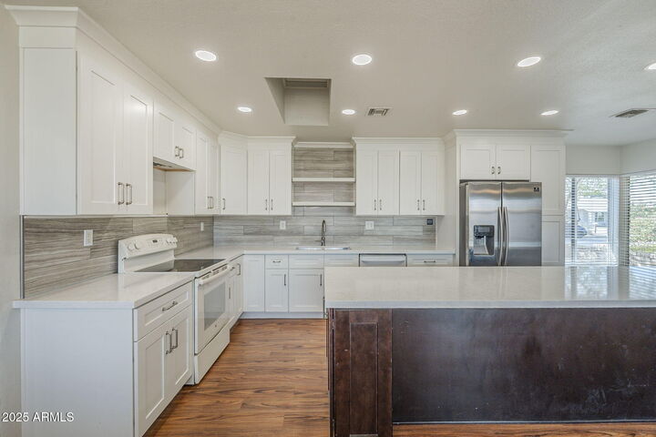 Property Photo: 740 W Posada Avenue AZ 85210