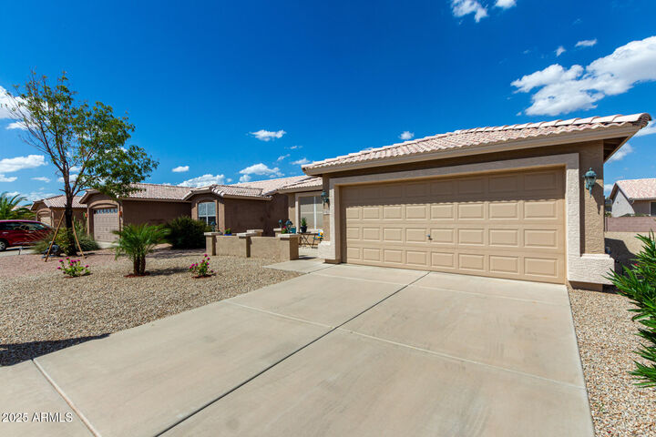 Property Photo:  1472 E Torrey Pines Lane  AZ 85249 