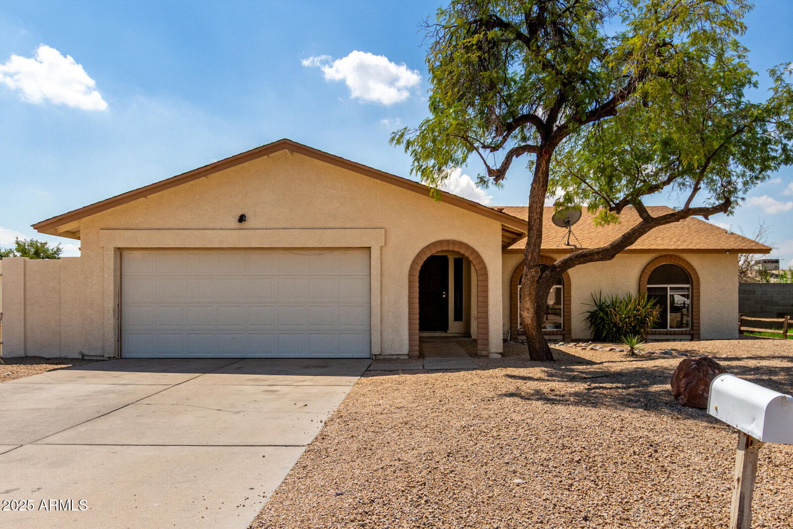 Property Photo: 4001 W Libby Street AZ 85308