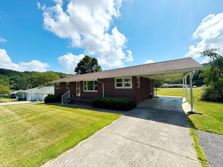 Property Photo: 305 Locust Drive WV 26651