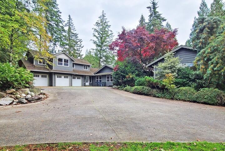 13812 32 Avenue  Surrey BC V4P 2B8 photo