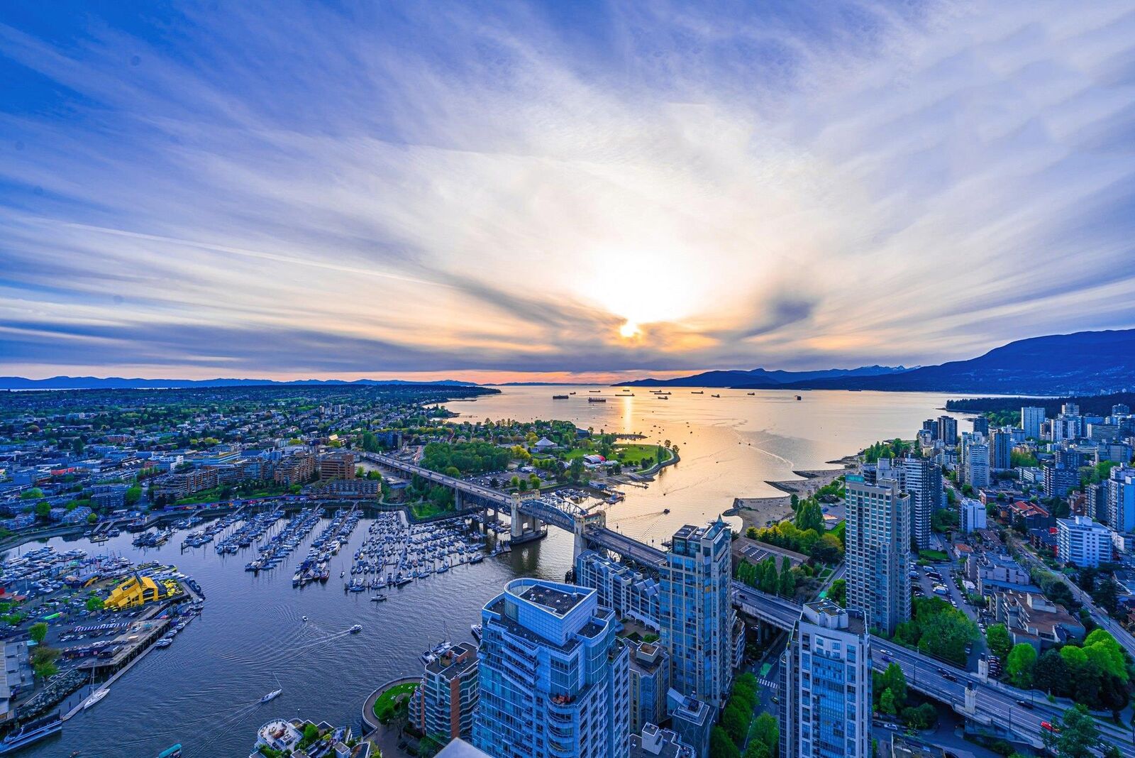 Property Photo: 1480 Howe Street 5601 BC V6Z 0G5
