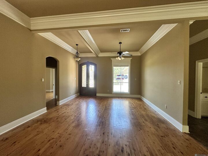 Property Photo:  14690 Grapevine Dr  LA 70818 