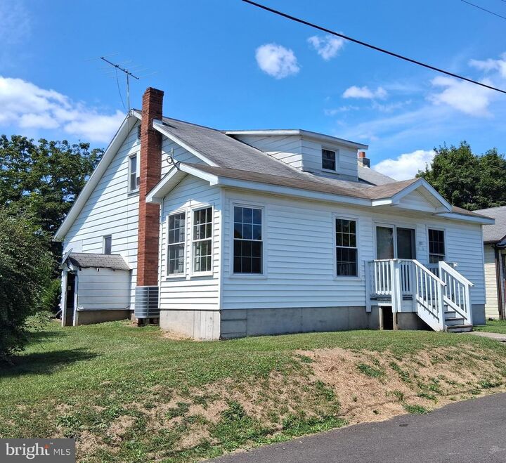 52 McCoole Avenue  Paw Paw WV 25434 photo