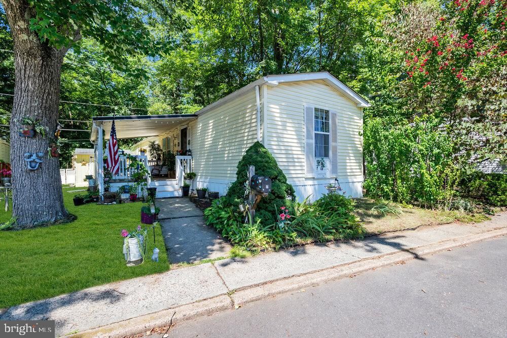 Property Photo: 17 South Drive NJ 08520