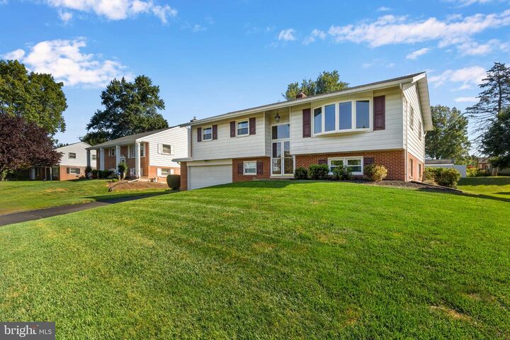 Property Photo: 1059 Nissley Road PA 17601