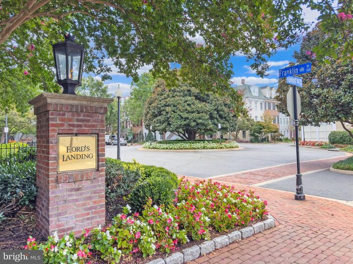 Property Photo: 30 Alexander Street VA 22314