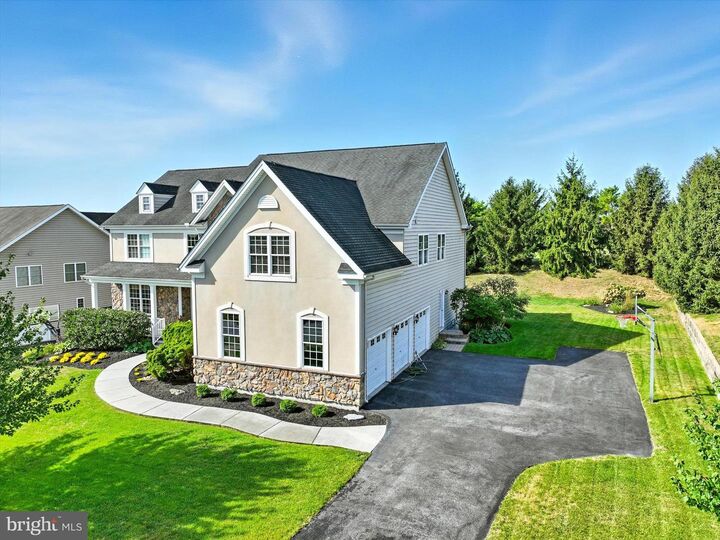 Property Photo: 27 Bella Vista Drive PA 17050