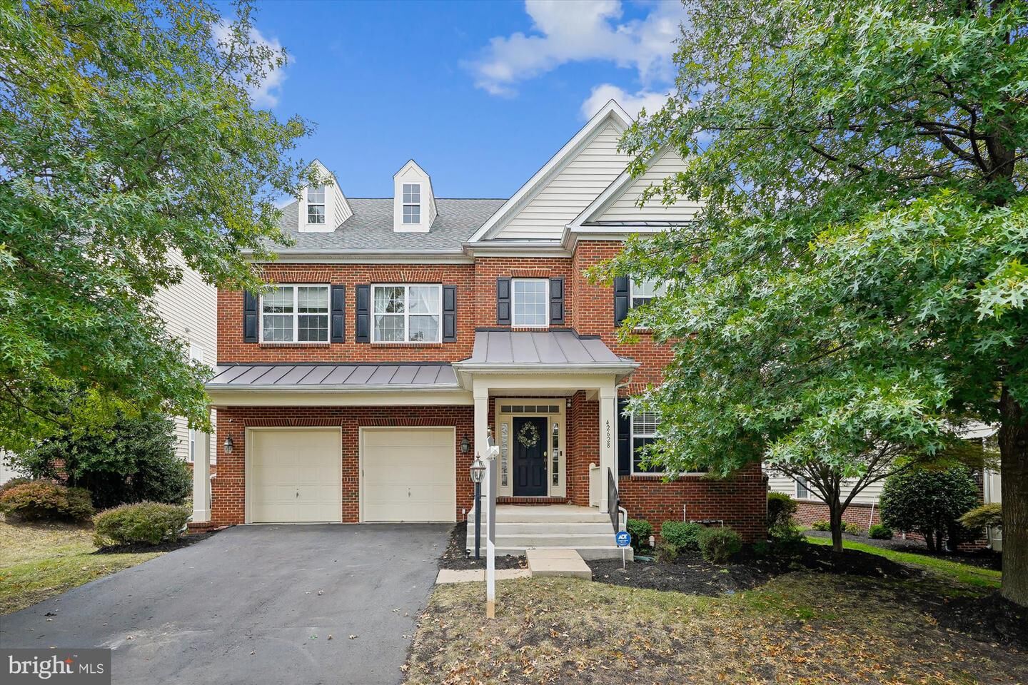 Property Photo: 42628 Emperor Drive VA 20148