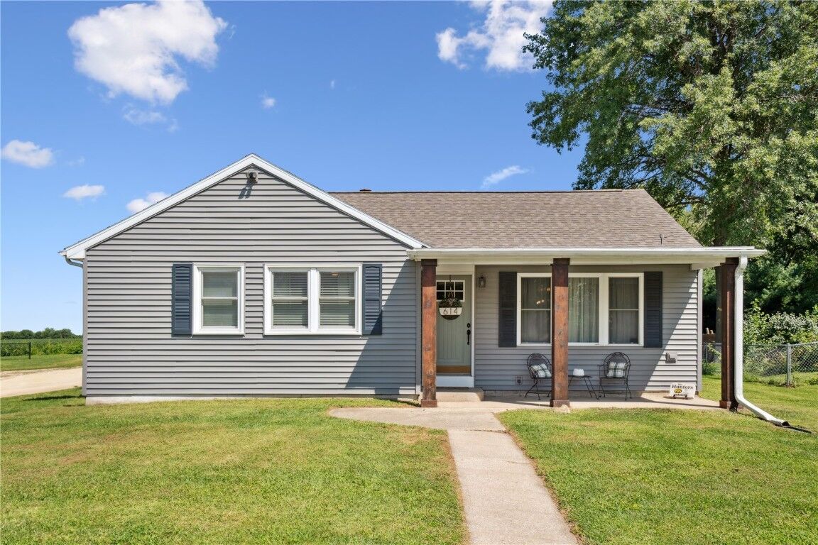 Property Photo: 614 W Main Street IA 52253