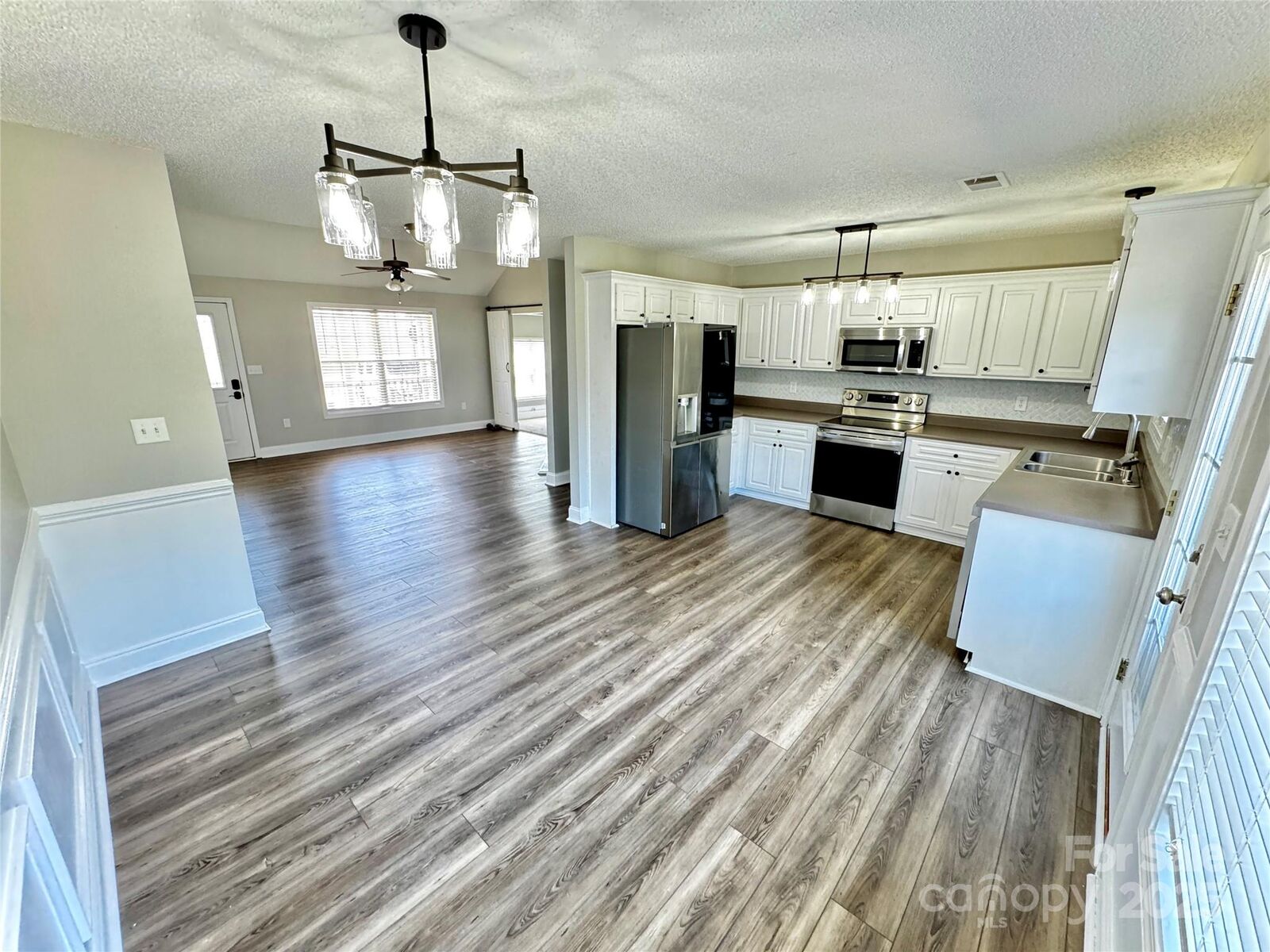 Property Photo: 340 Sarratt Creek Road SC 29341