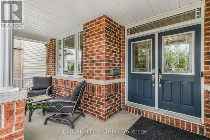 Property Photo: 352 Oakcrest Way ON K4A 0S5