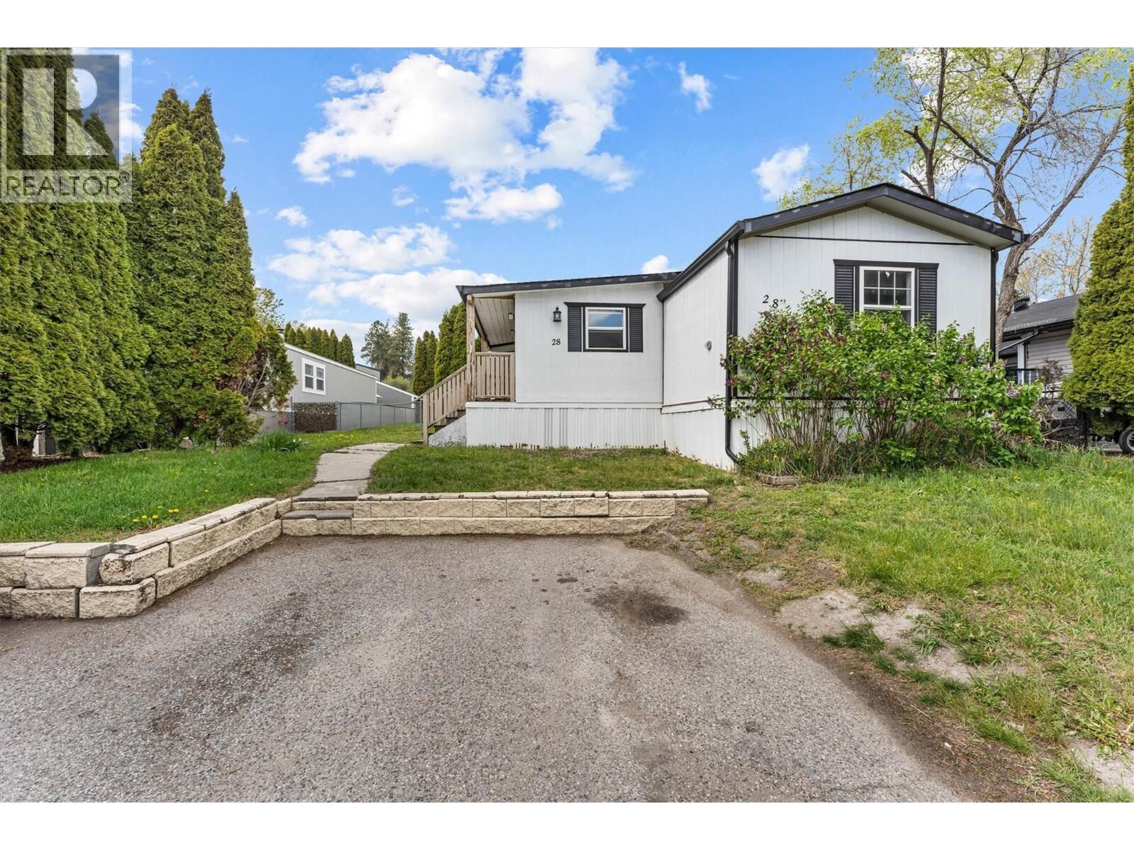 Property Photo: 3381 Village Green Way 28 BC V4T 1L2