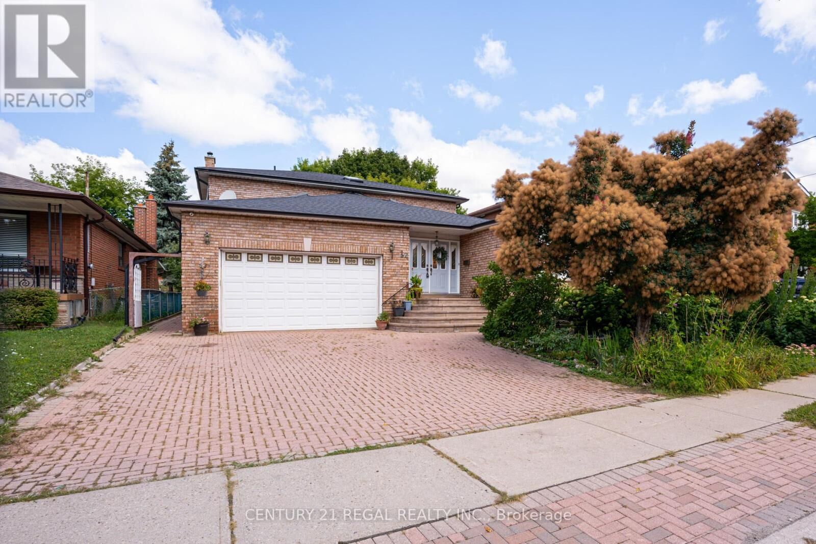 Property Photo: 52 Ranee Avenue ON M6A 1M9