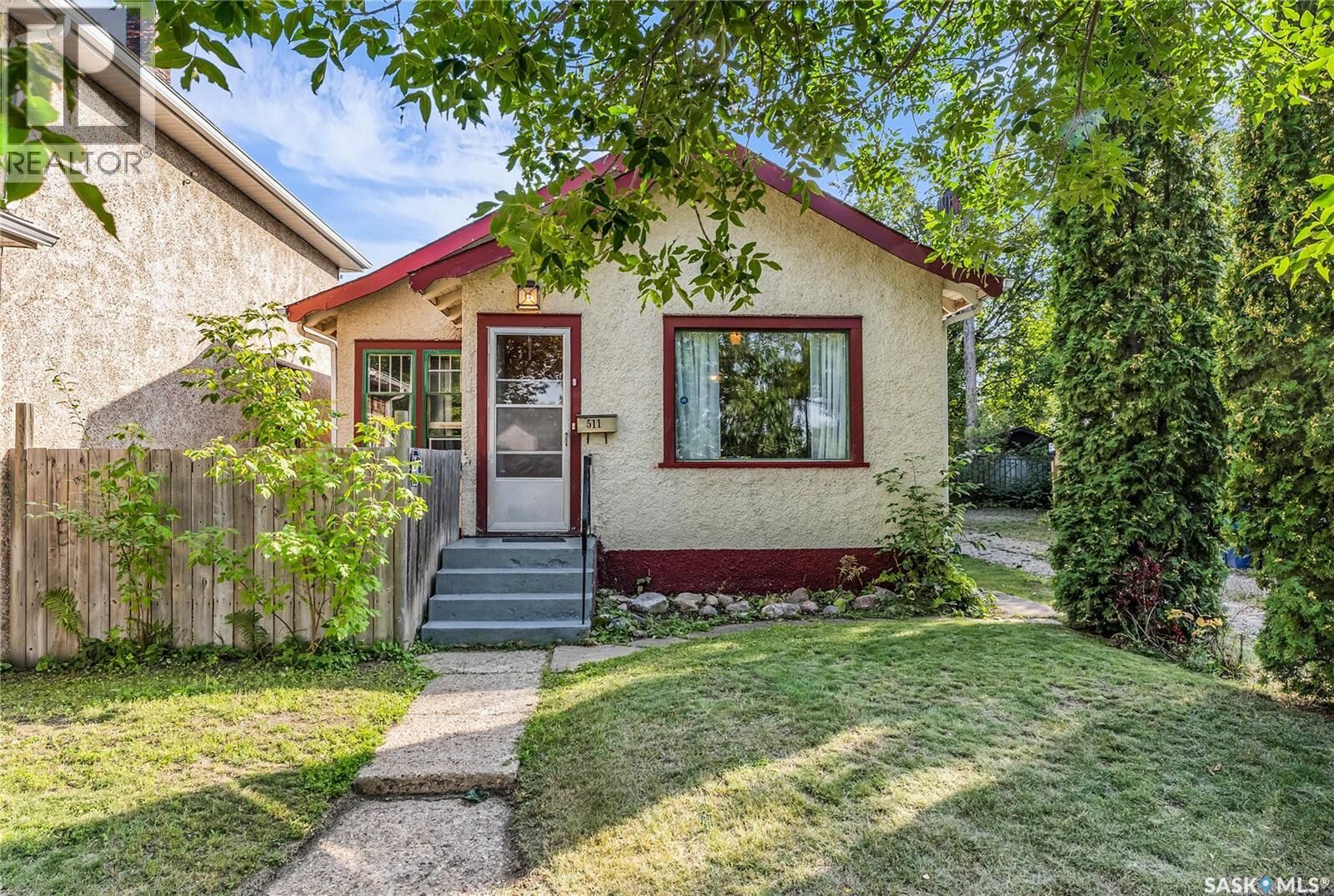 Property Photo: 511 29th Street W SK S7L 0M6