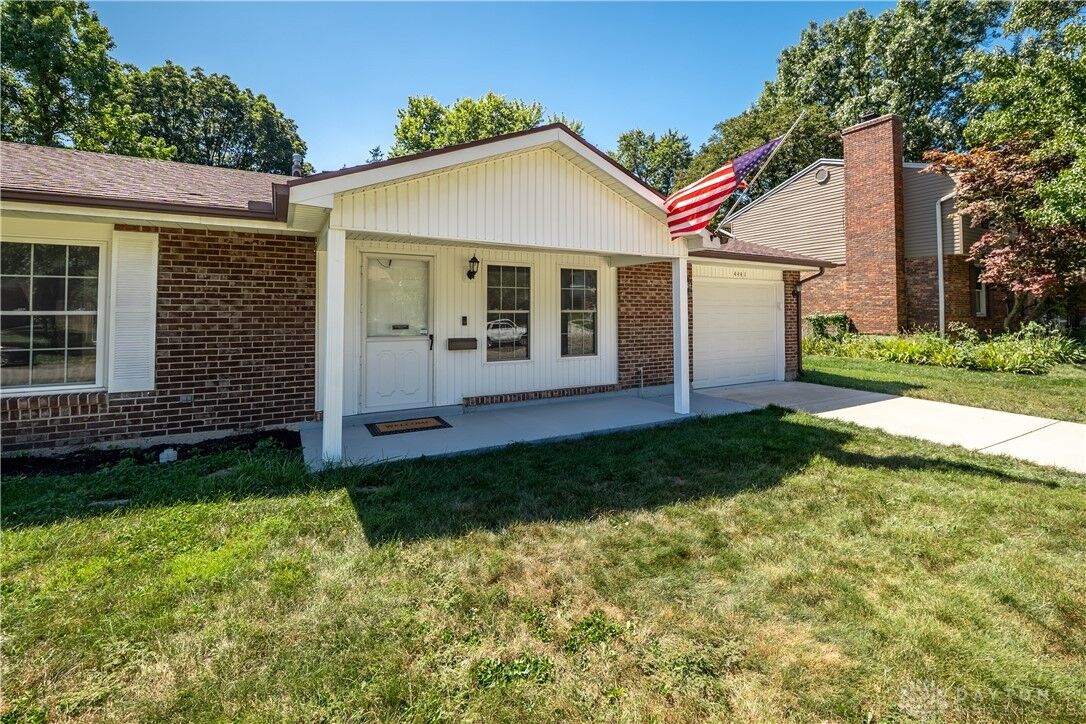 Property Photo: 4441 Meadowsweet Drive OH 45424
