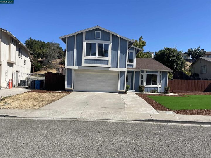 Property Photo: 824 Taper Ct CA 94589