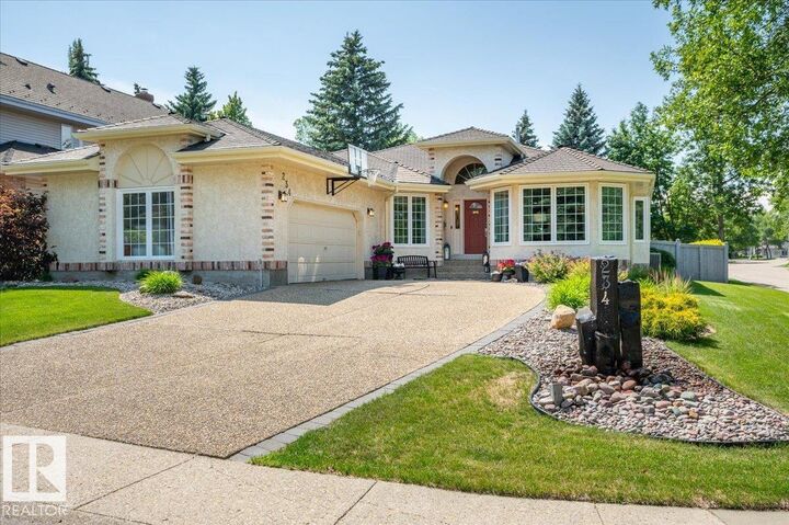 234 Omand Drive NW  Edmonton AB T6R 1L3 photo