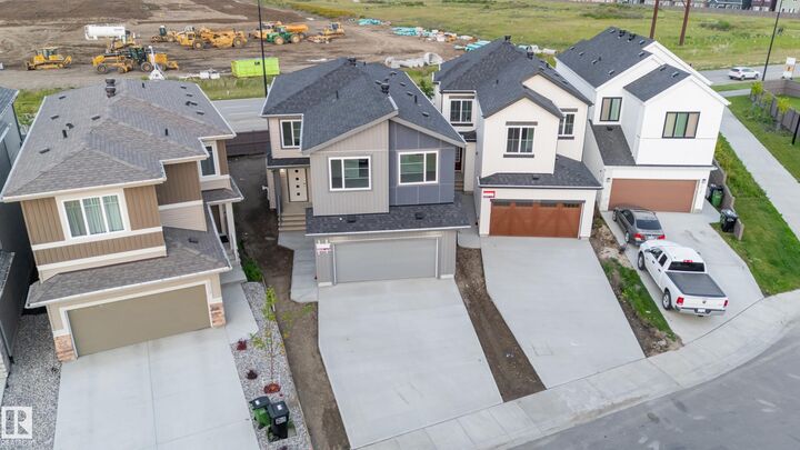 3055 200 Street NW  Edmonton AB T6M 2N6 photo