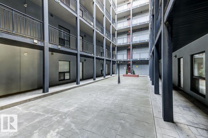 Property Photo: 10518 113 Street NW 515 AB T5H 3H5