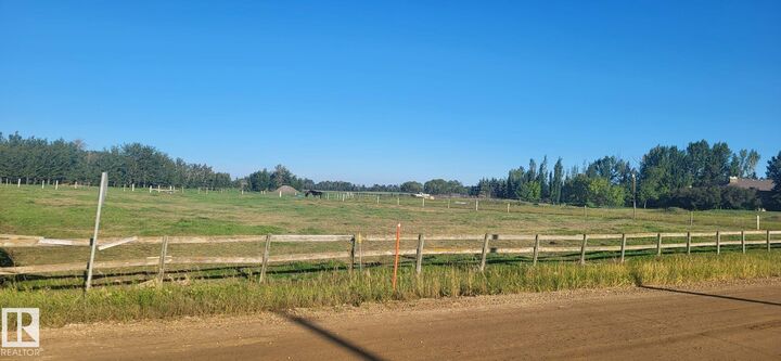 55202 RR 230  Rural Sturgeon County AB T8L 2N9 photo