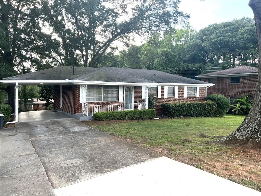 Property Photo: 2167 Wallingford Drive GA 30032
