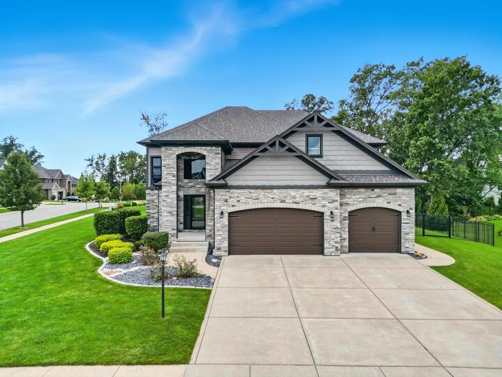 2095 S Feather Rock Drive  Crown Point IN 46307 photo