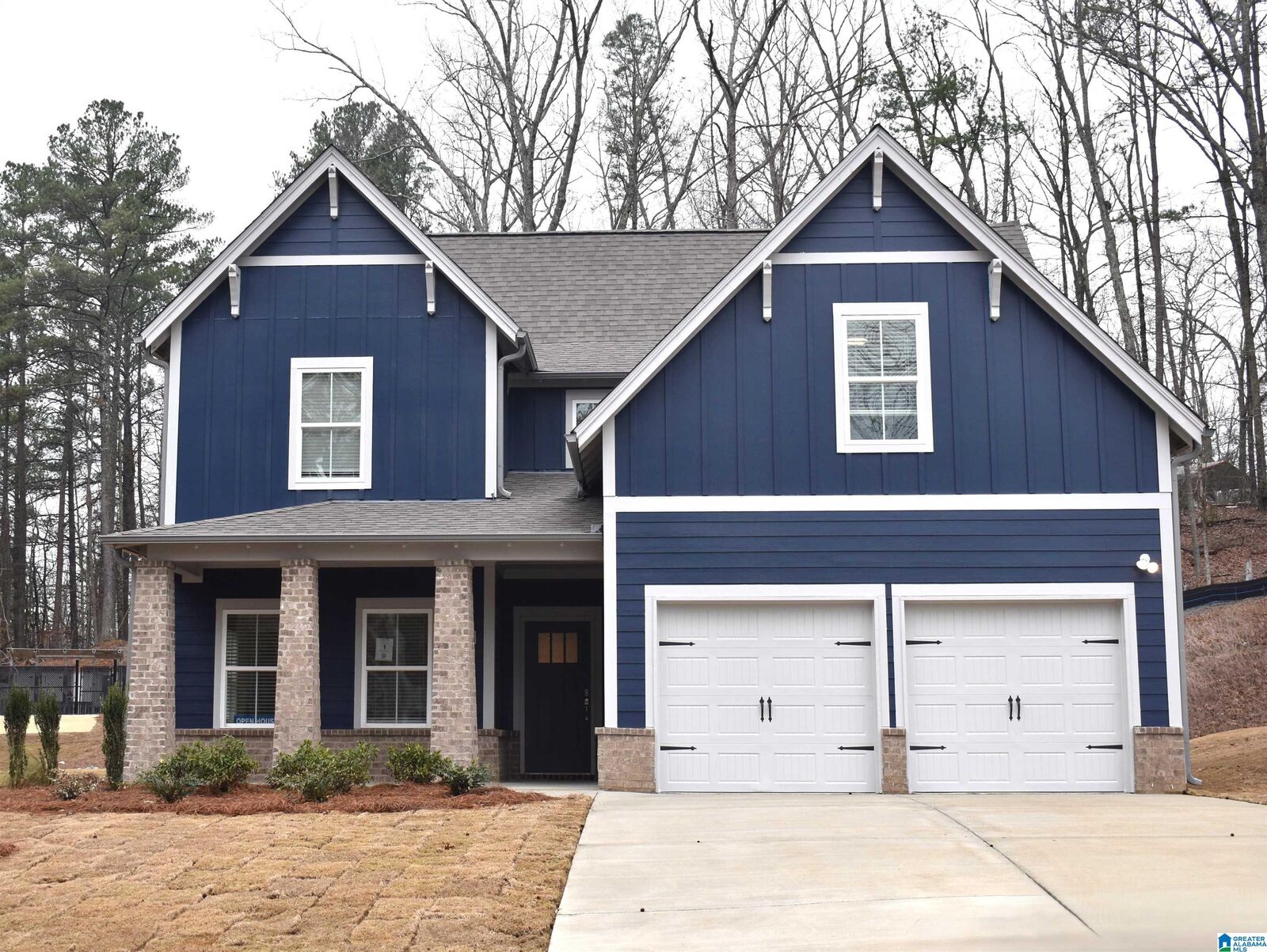 Property Photo:  101 Townmoor Lane  AL 35147 