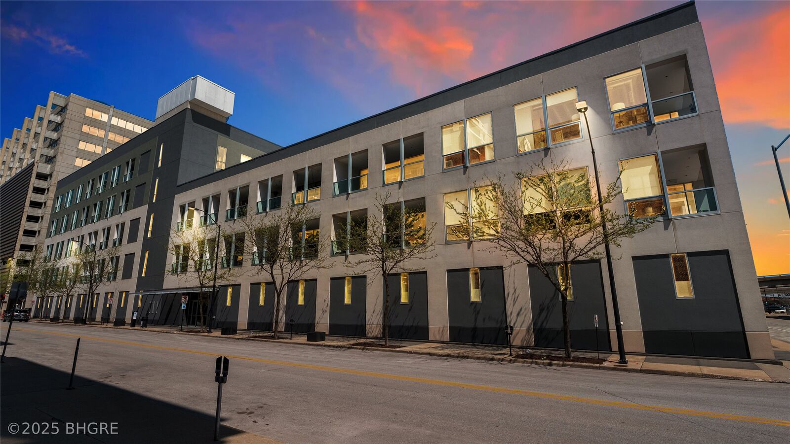 Property Photo:  111 10th Street 218  IA 50309 