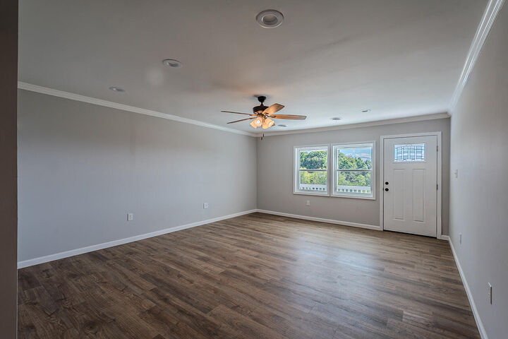 Property Photo:  305 Chandler Road  TN 37681 