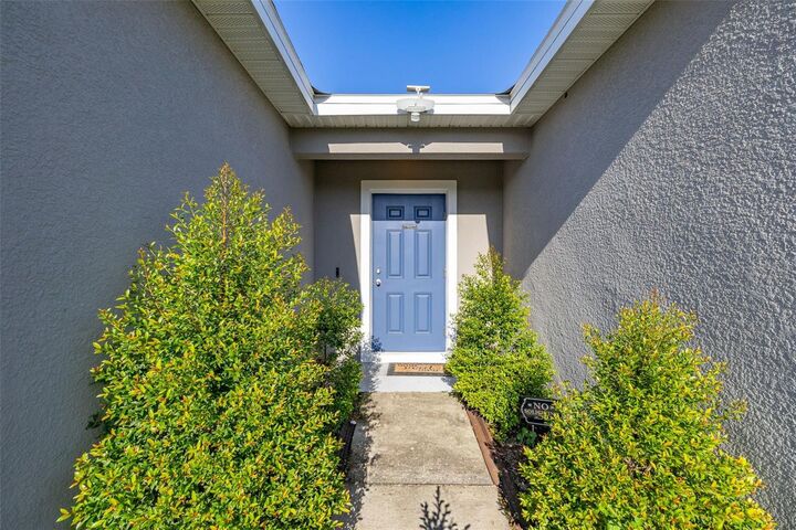 Property Photo:  1072 Kobuk Street  FL 33844 