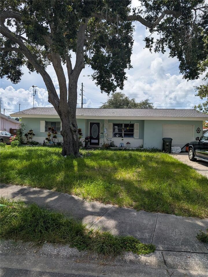 Property Photo: 1309 Regina Drive W FL 33770