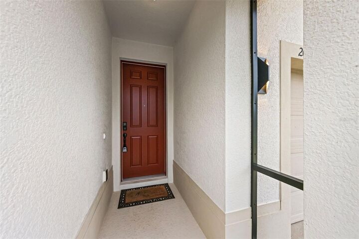 Property Photo:  208 Summershore Drive  FL 33823 