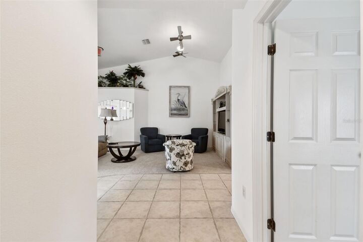 Property Photo: 2906 Captains Court FL 34221