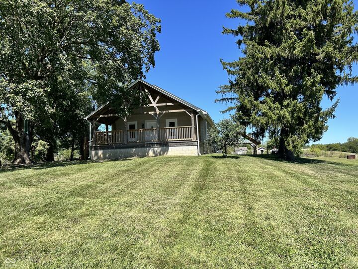 Property Photo:  5442 W 400 N  IN 46126