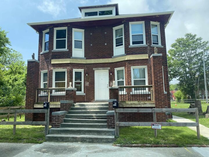 5437 Field Street  Detroit MI 48213 photo