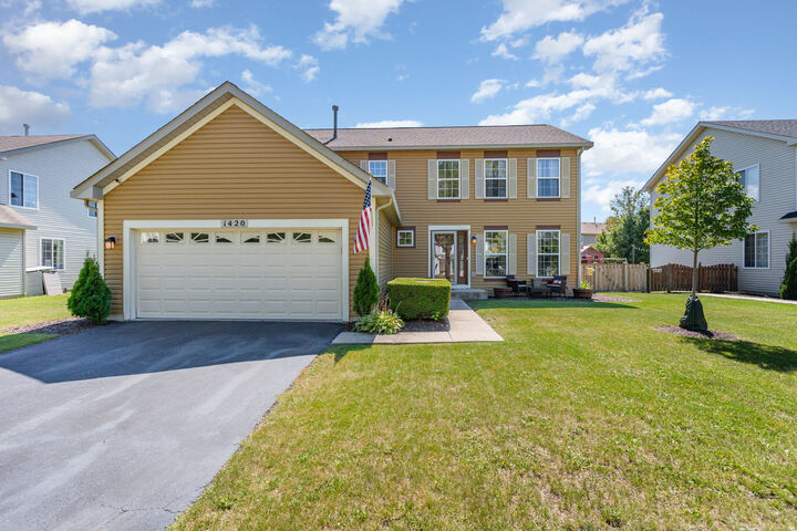 Property Photo:  1420 Marigold Lane  IL 60447 