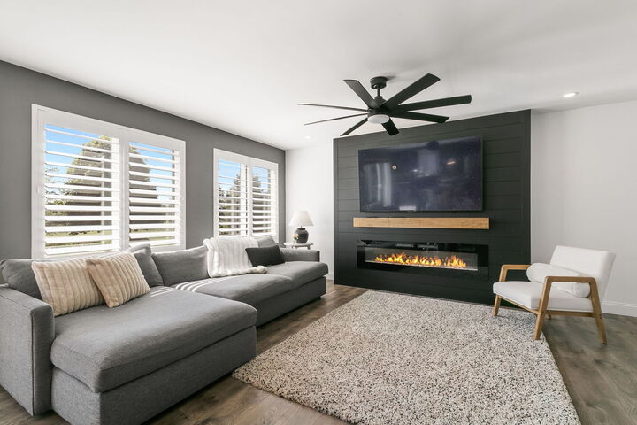 Property Photo: 247 Minuet Circle IL 60073