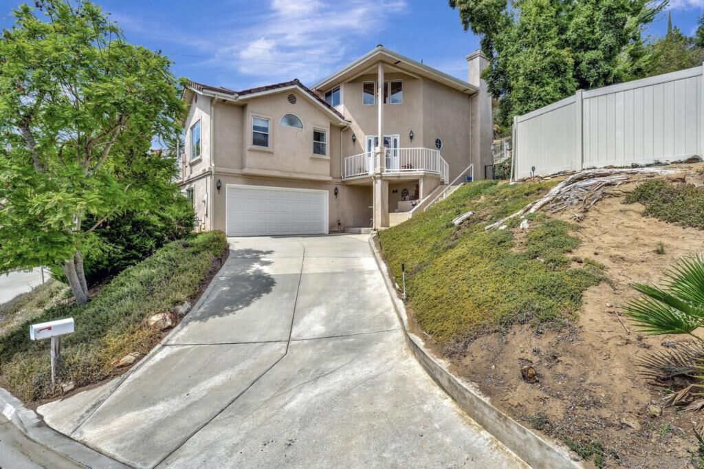 Property Photo:  2106 Zachary Gln  CA 92027 
