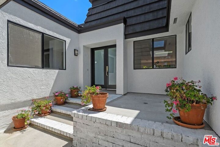 Property Photo:  17157 Avenida De Santa Ynez  CA 90272