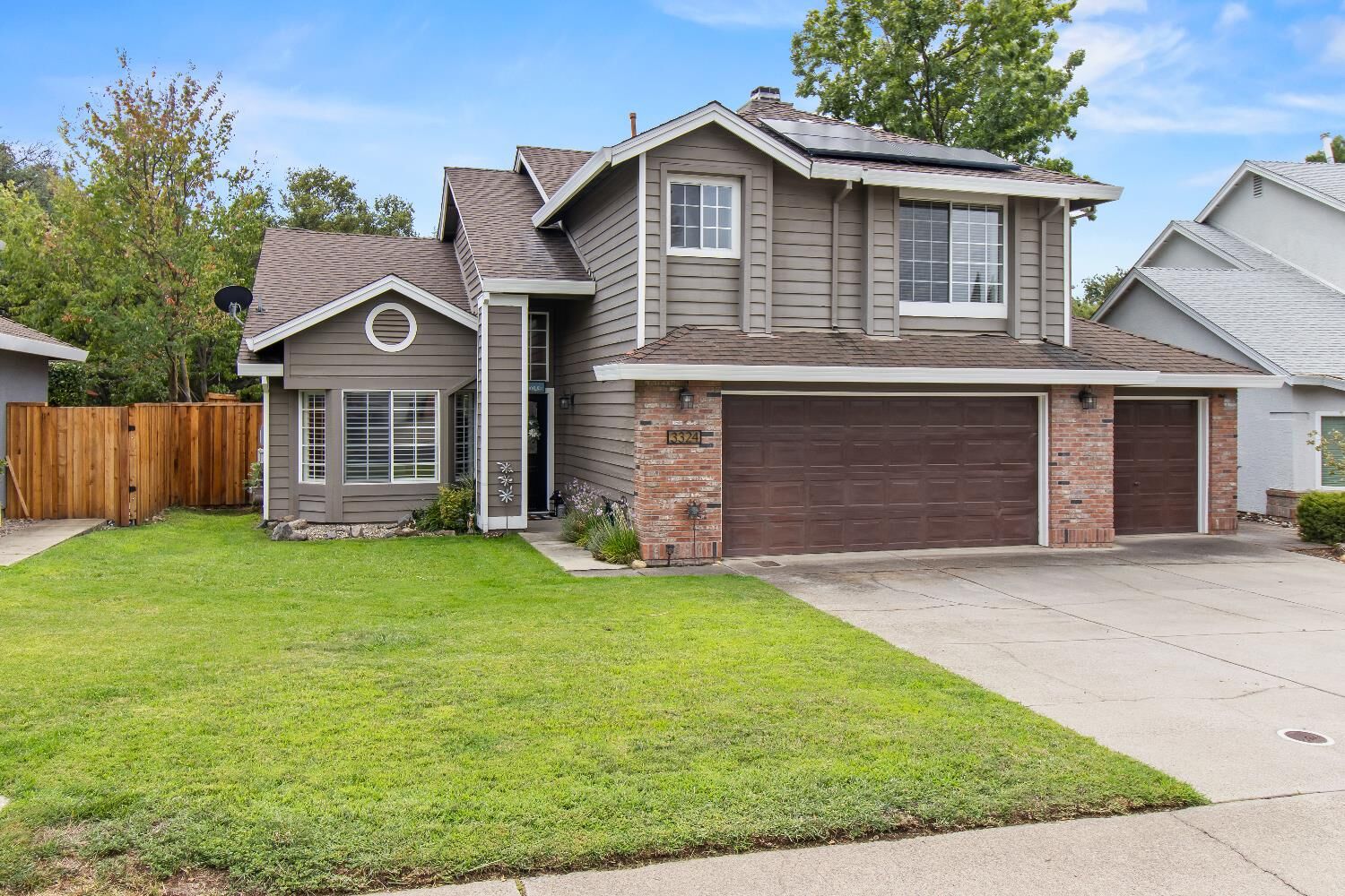 Property Photo:  3324 Sandalwood Road  CA 95765 