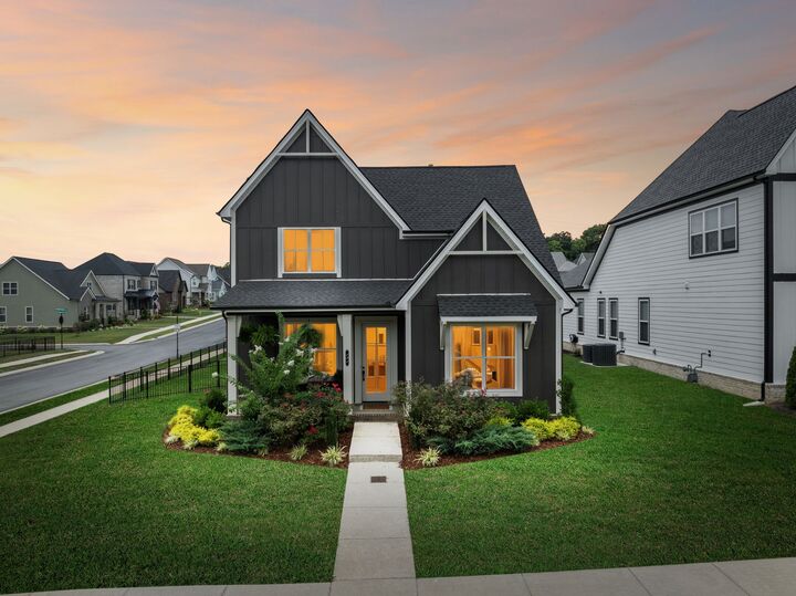 131 Willow Bend Dr  Hendersonville TN 37075 photo