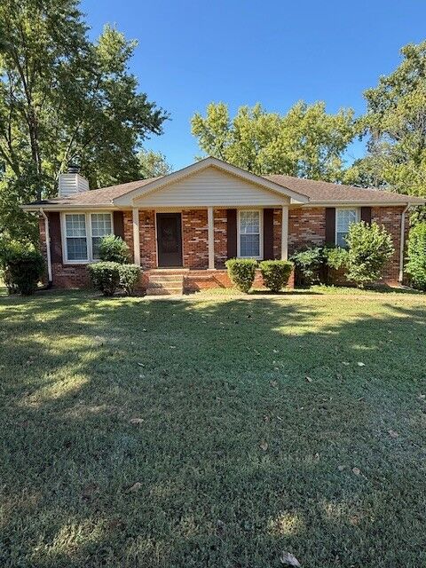 Property Photo: 831 Forrest Glen Dr TN 37138
