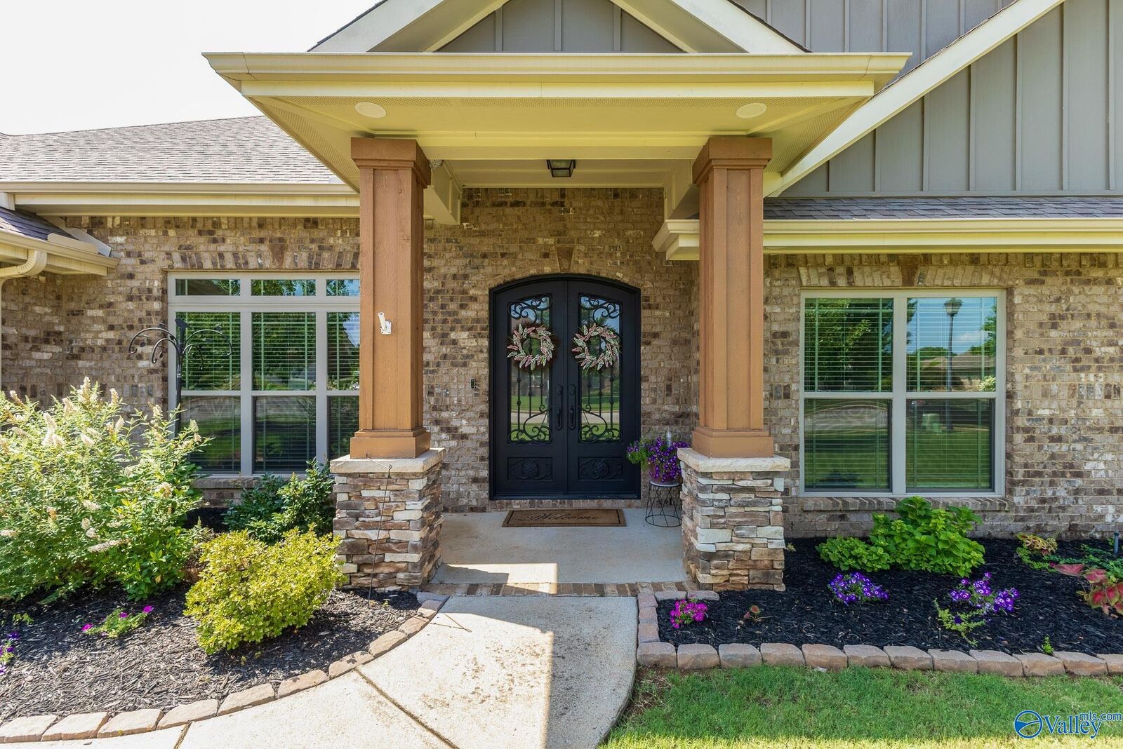 Property Photo: 15 Walnut Cove Boulevard AL 35824