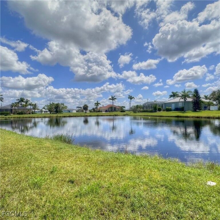 Property Photo:  17294 Comingo Lane  FL 33955 