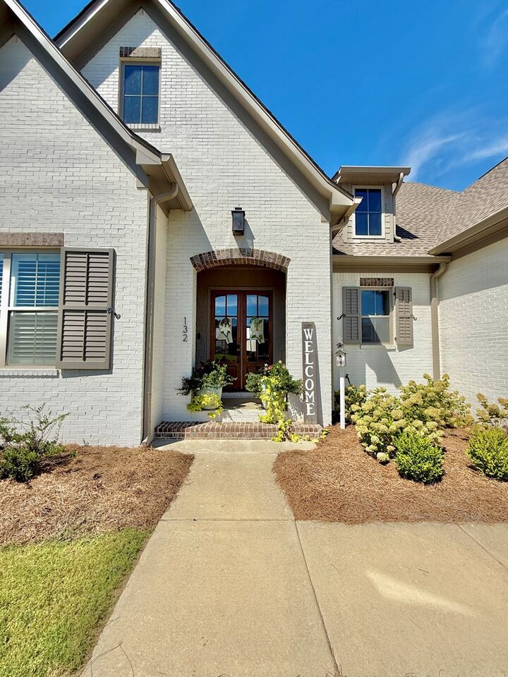 Property Photo:  132 Mayfield Drive  MS 38655 
