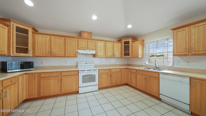Property Photo:  45 Bud Field Drive  FL 32137 