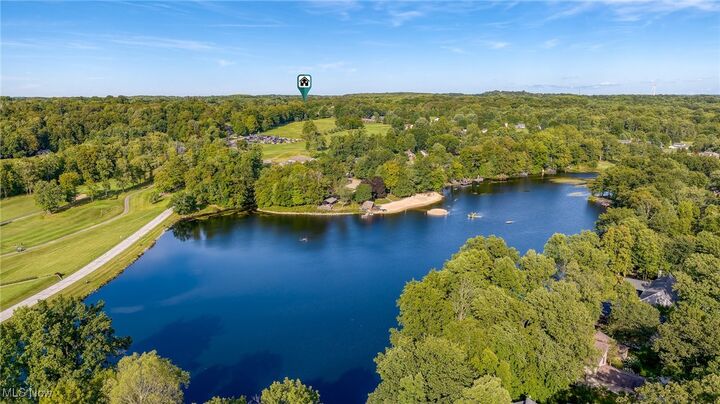 Property Photo:  8819 Tanglewood Trail  OH 44023 