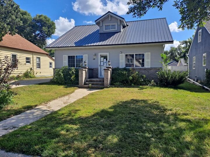 Property Photo: 630 Hatton Street MN 56316