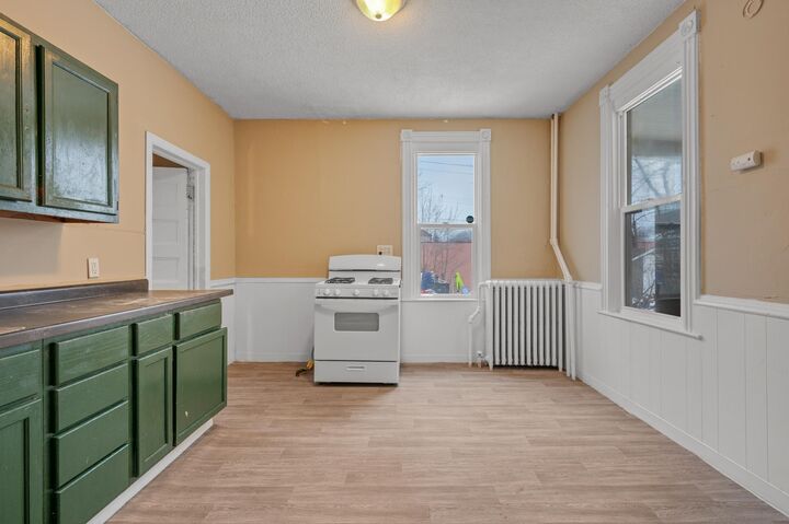 Property Photo: 940 Albemarle Street MN 55117